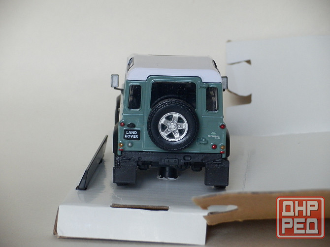 Land Rover Defender - CARARAMA - 1/43 Донецк - изображение 4