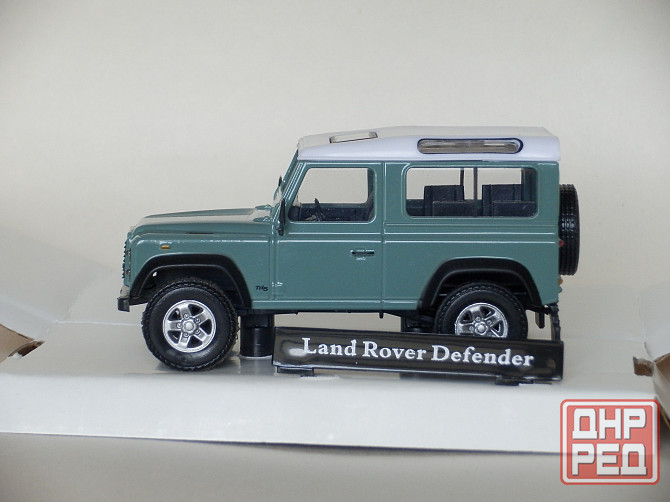 Land Rover Defender - CARARAMA - 1/43 Донецк - изображение 2