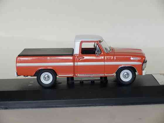 Ford F100 (дефект покраски) - Premium X - 1/43 Донецк