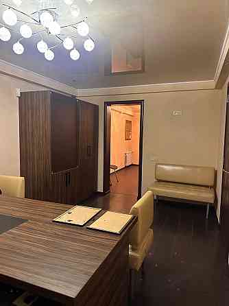 Сдам офис 50 м2, в центре города, Розы Люксембург пересечение Гринкевича, ниже драмтеатра. Донецк