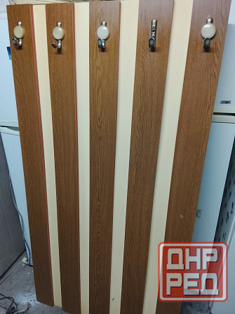 Вешалка пристенная Донецк - изображение 1