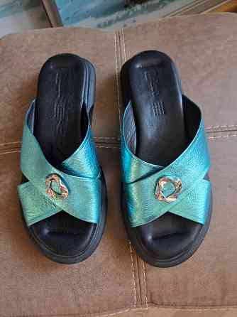 Шлепанцы кожанные 37 разм Донецк