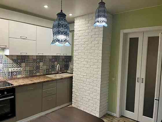 Сдаётся просторная двухкомнатная квартира в Ленинском районе Донецк