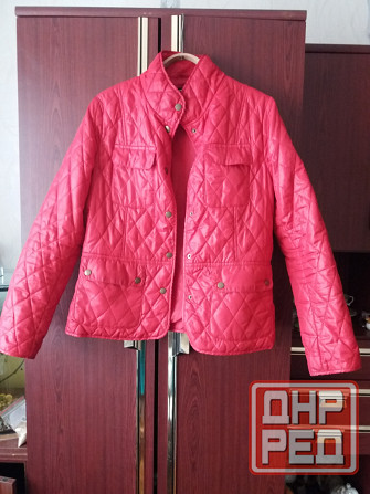 Продам куртку легкую красную р. 46-48 (евро 40-42) Донецк - изображение 1