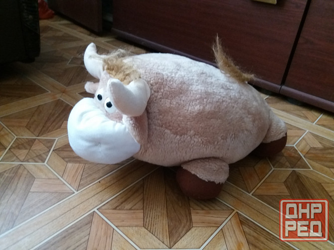 Продам игрушку подушку бык Донецк - изображение 1