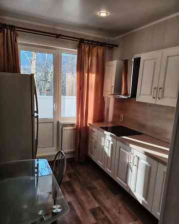 Сдаю двухкомнатную квартиру 51.0 м² этаж 2/5 город Донецк, Киевский район, Донецк Сити Донецк