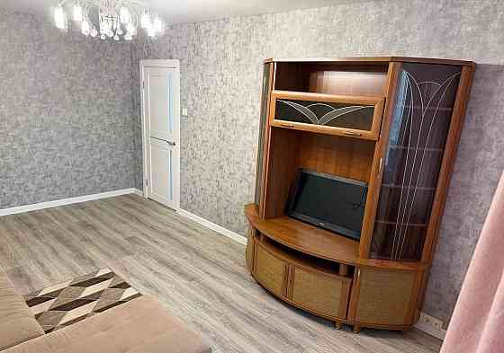 Сдаю двухкомнатную квартиру 54.0 м² этаж 2 Калининский район, ориентир Мед Университет . Донецк