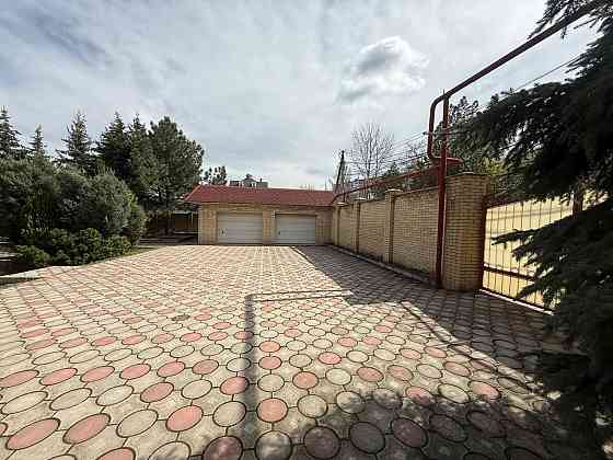 Продается офис бизнес-класса в Донецке, Калининский район Донецк