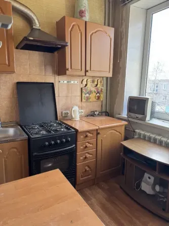 Продаю 2-х ком.в центре Ясиноватой Ясиноватая