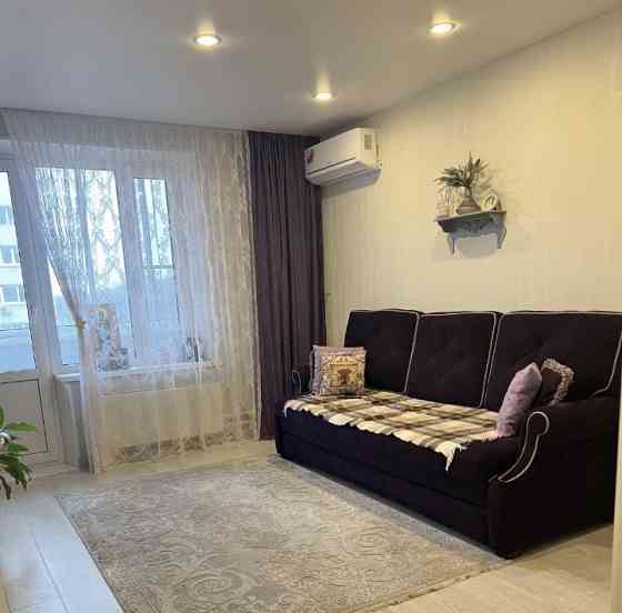 Сдаю двухкомнатную квартиру 48.0 м² этаж 3/4 Куйбышевский район, площадь Бакинских Комиссаров Донецк