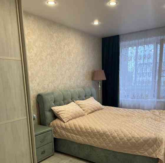 Сдаю двухкомнатную квартиру 48.0 м² этаж 3/4 Куйбышевский район, площадь Бакинских Комиссаров Донецк