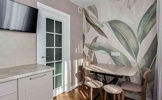 Сдаю однокомнатную квартиру 37.0 м² этаж 2/5 Ворошиловский район, Площадь Ленина, Драматический Теат Донецк