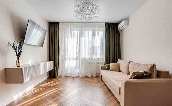 Сдаю однокомнатную квартиру 37.0 м² этаж 2/5 Ворошиловский район, Площадь Ленина, Драматический Теат Донецк