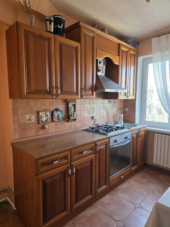 Продам 3-х комнатную квартиру в Петровском районе Донецка Донецк