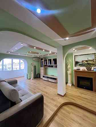 Срочно продам 2 комн Комсомольский Донецк