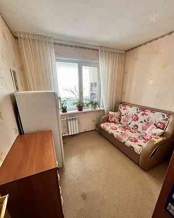 Cдается уютнaя трехкомнатная кваpтирa по выгодной ценe ( 27 тысяч рублей в месяц!!!). Куйбышевский р Донецк