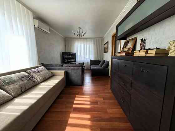 Продажа 4-х комнатной квартиры с новым ремонтом и панорамным видом в Мариуполе Мариуполь