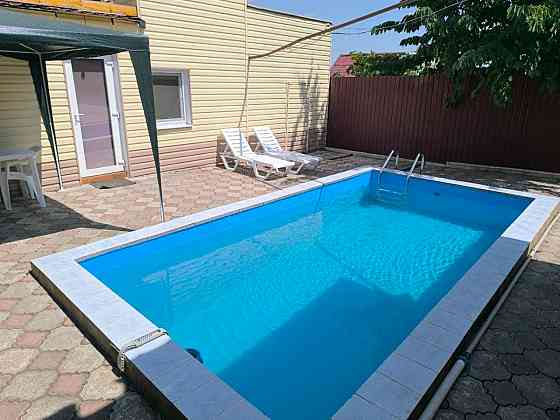 Домик с бассейном посуточно. Макеевка Макеевка