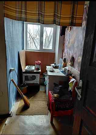 Продается 2-х комн. кв-ра (коммуналка) г.Донецк, ул.Бакинских Комиссаров Донецк