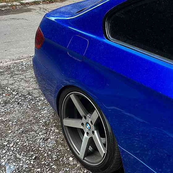 Продам bмw E92 330i серии в кузове купе, 2011 года выпуска, задний привод, двигатель 3.0 at. Донецк