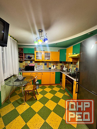 Сдается трехкомнатная квартира в Калининском районе, Дружба ул.Разенкова. Донецк - изображение 1