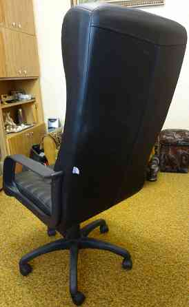 Офисное кресло руководителя Мариуполь