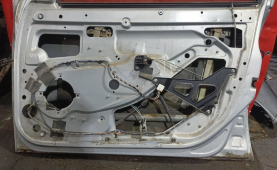 боковая дверь передняя лада калина Енакиево