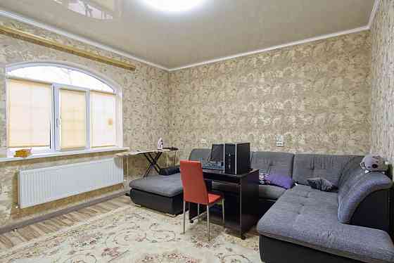 Просторный дом с четырьмя комнатами в развитом районе Краснодара Краснодар