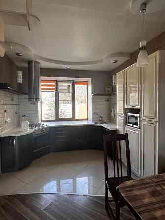 Шикарный дом, отличная планировка, 8 соток в собственности Донецк