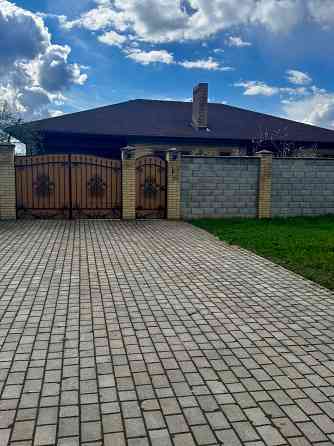 Шикарный дом, отличная планировка, 8 соток в собственности Донецк