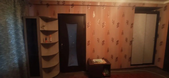 2к кв остановка Шоколад, этаж 1/3, не угловая, цоколь высокий Макеевка