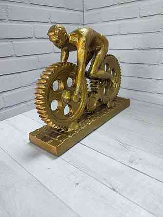 Сувенирная фигура ручной работы "Путь к успеху" 25 см (алюминий) Донецк