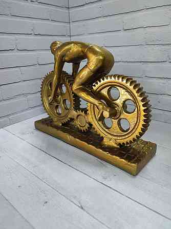 Сувенирная фигура ручной работы "Путь к успеху" 25 см (алюминий) Донецк