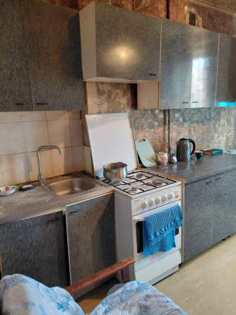 3-х ком. квартира в Калининском р-не. пр. Ильича (Мединститут) Донецк