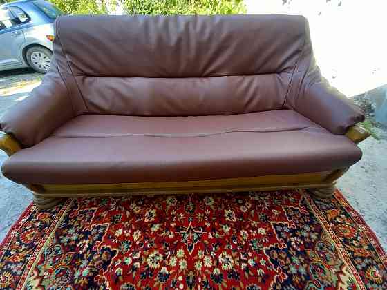 Кожаный диван и кресла Макеевка