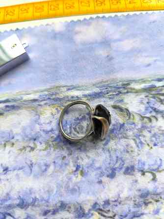 Серебряное кольцо с камнем б/у 16,5-17 Донецк