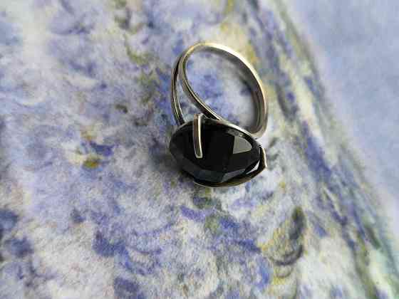 Серебряное кольцо с камнем б/у 16,5-17 Донецк