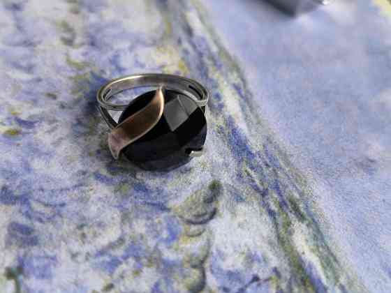 Серебряное кольцо с камнем б/у 16,5-17 Донецк