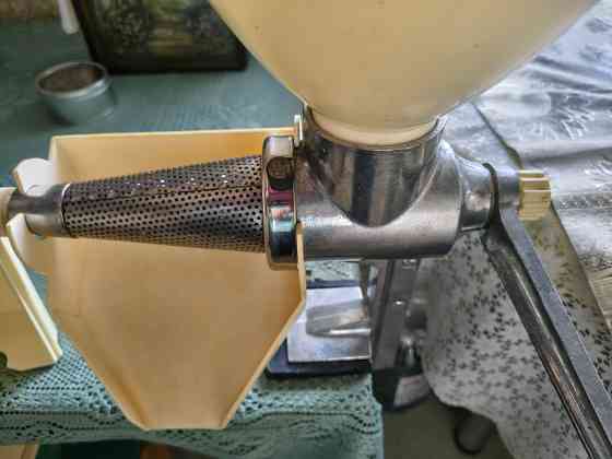 Соковыжималка ручная Струмок. ссср Донецк