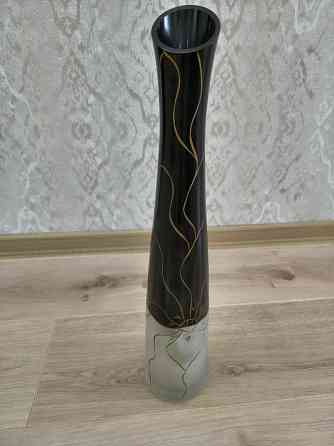 Ваза стеклянная напольная черно-белая Донецк