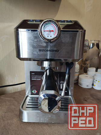 Продам кофемашину Redmond cm711 Донецк - изображение 1