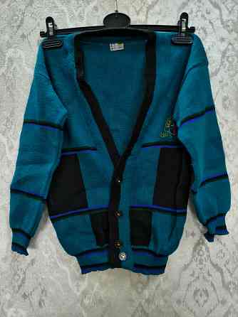 Детский свитер, кофты. р.30. Новые Донецк