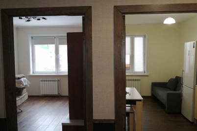 Сдается однокомнатная квартира на 3 этаже, находится в Ворошиловском районе, рядом с Донбасс ареной Донецк