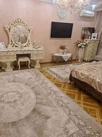 Продаю 9-и комнатный дом в Калининском районе, ул. Лабутенко Донецк