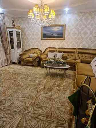 Продаю 9-и комнатный дом в Калининском районе, ул. Лабутенко Донецк