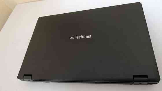 Бюджетный ноутбук Acer + два диска и 15 игр Донецк