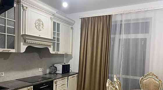 Сдаю двухкомнатную квартиру 56.0 м², Ворошиловский район, улица Постышева, Площадь Ленина, Самый цен Донецк