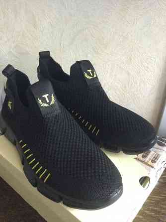 Кроссовки Донецк