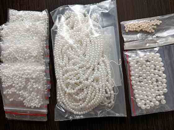 Бисер и клеевые стразы. Донецк