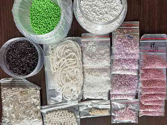 Бисер и клеевые стразы. Донецк